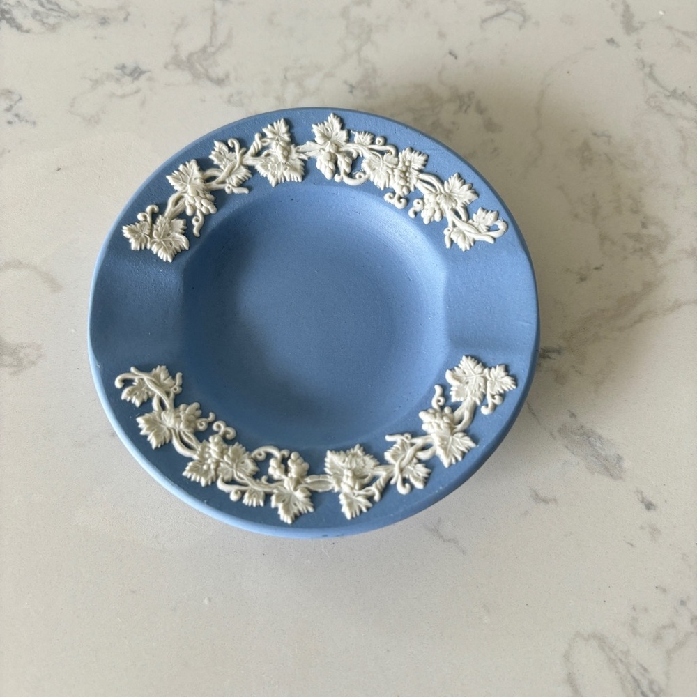 Wedgwood Vintage blue jasperware ashtray